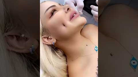 New beauty hacks for beautiful cheeks 😱#makeuphacks #youtubeshorts #shorts